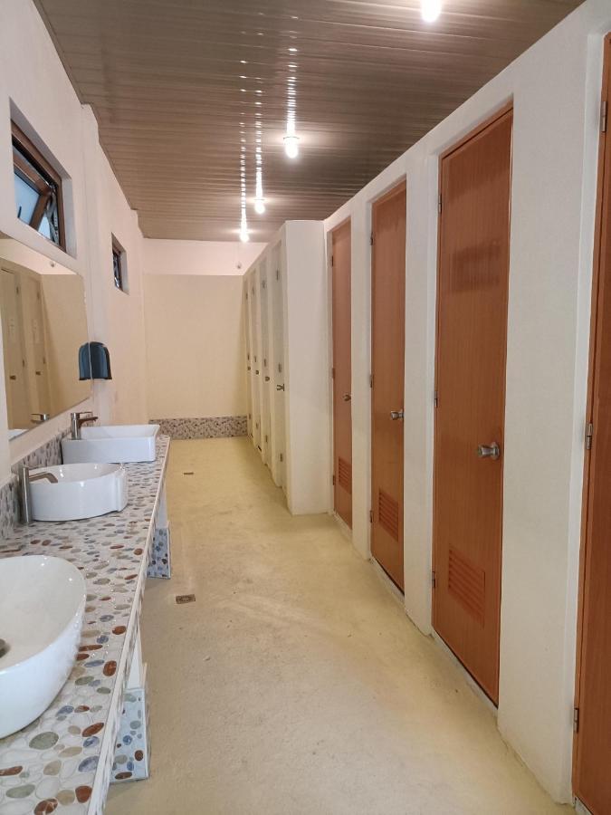 Shenanigans Glamping Resort Zamboanguita  Экстерьер фото